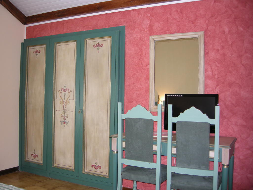 Hotel Fiordigigli L'Aquila Bilik gambar