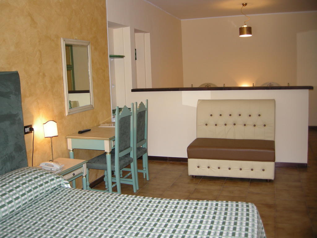 Hotel Fiordigigli L'Aquila Bilik gambar